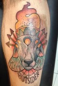 Smieklīgs krāsains aitas galvas liesmas tetovējums
