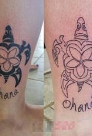 Berniukų blauzdos ant juodų geometrinių linijų gėlių ir vėžliais padengtų tatuiruočių nuotraukų