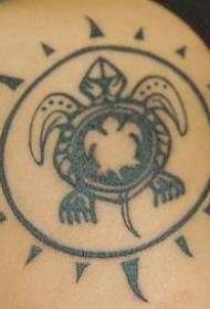 Okrogel vzorec tatoo s sončnimi in črnimi želvami