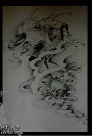Black gray crane crane tattoo pattern