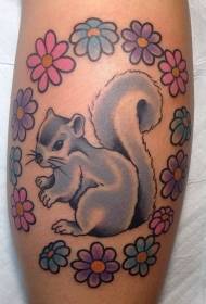 Шанк симпатична верверица со боја на цвеќиња шема на тетоважа