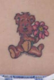 Medved z barvnim cvetjem tatoo vzorca