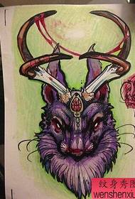 Espectáculo de tatuajes, recomiende un tatuaje de antílope creativo y colorido