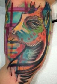 Pečių akvarelės stiliaus labai įdomi žirafos tatuiruotė
