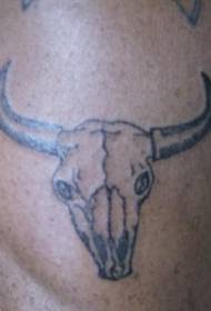 Modèle de tatouage veau taureau ordinaire