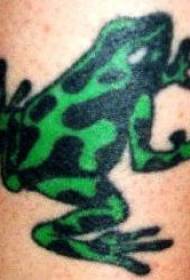 綠色和黑色青蛙紋身圖案