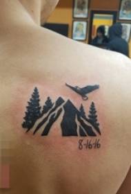 Berniukų pečiais juodos abstrakčios linijos kalnų tatuiruotės ir erelio tatuiruotės kraštovaizdžio nuotraukos