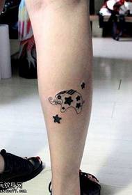 Modello di tatuaggio totem elefante gamba