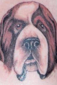 Gudrs suņa galvas tetovējums
