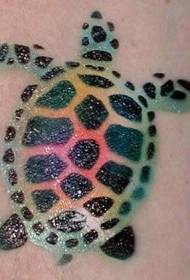 Pečių spalvos gražus vėžlio tatuiruotės raštas
