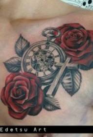Tatuatges de flors pintats de tatuatges i tatuatges de plantes de tatuatge de color negre gris en diverses parts del cos