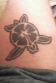 Modello tatuaggio gamba tartaruga fiore di ibisco grigio