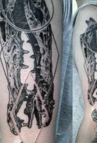 Uzorak tetovaže krokodila Raznolikost crno sivog skica za tetovažu krokodil tetovaža uzorak