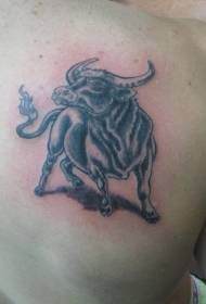 Natrag crni bik tetovaža uzorak