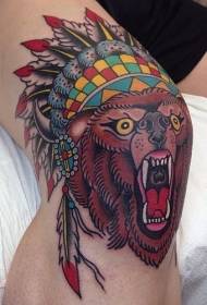 Lábak old school színes indiai sisak ordító medve tetoválás mintával