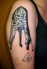 Modello di tatuaggio grande giraffa nera