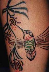 Törzsi stílusú kolibri virág tetoválás minta
