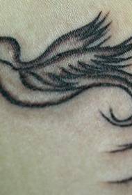 Modello di tatuaggio minimalista nero colibrì sulla spalla
