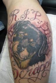 Modello di tatuaggio di colore memoriale di cane da combattimento con le gambe