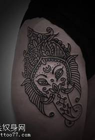 Stehna píchání slon tetování vzor