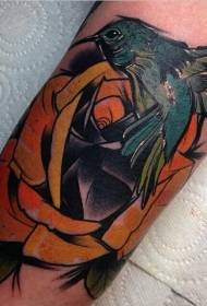 Arm rangi mpya mtindo wa shule hummingbird na tattoo ya rose