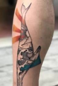 Traballa un grupo de 8 tatuaxes de baleas