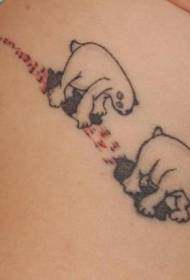 Isbjørn riper tatoveringsmønster på huden