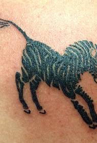 Corak tato zebra tinta hitam yang luar biasa