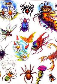 さまざまな形の昆虫模様のタトゥー原稿写真