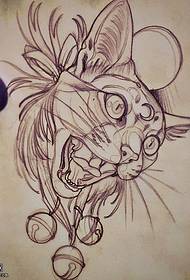Liña de tatuaxe de home con patrón de tatuaxe de gato