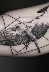 Duży czarny wieloryb szczupaka w połączeniu z geometrycznym wzorem tatuażu