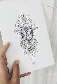 European and American bull head point flower line tattoo pattern manuscript