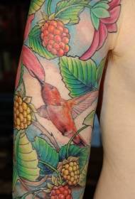 Maua ya rangi ya kigeni na tattoo ya hummingbird