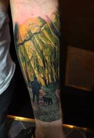 手臂可愛的彩色森林人像與狗紋身圖案