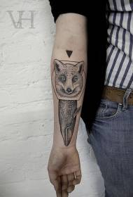 brazo divertido raposo negro e patrón de tatuaje xeométrico