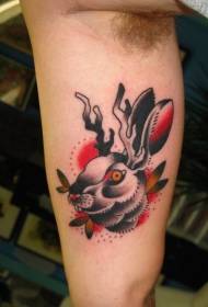 lumang paaralan Bunny na may pattern ng tattoo ng antler braso