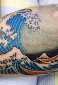 modèle simple de tatouage de bras de grande vague de couleur