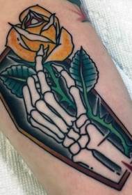 рука мілая маленькая труна з малюнкам малюнка жоўтай ружы татуіроўкі