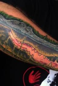 armfärgat tatueringmönster för krokodilhuvud
