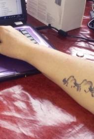 braço simples mamute cinza fofo família tatuagem padrão