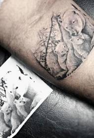 veldig realistisk tatoveringsmønster på hvit bjørnefamilien på armen