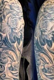 ganz realistesch schwaarz a wäiss grouss rose Arm Tattoo Muster