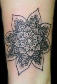 pikë gri modeli tatuazh i krahut të luleve mandala