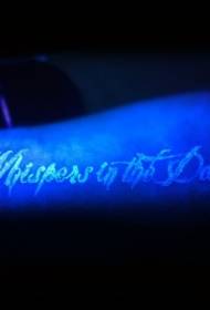 красиві флуоресцентні лист особистості рука татуювання візерунок