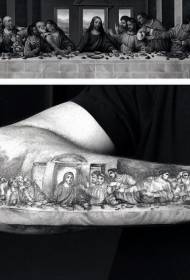 braccio bellissimo modello di tatuaggio religioso finale cena bianco e nero