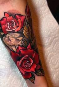 kamangha-manghang magagandang kulay na mga diamante na may pattern ng rose arm tattoo
