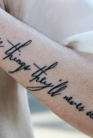 modello di tatuaggio di personalità lettera braccio nero