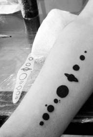 braccio Semplice modello di tatuaggio personalizzato con parata di piccoli pianeti neri