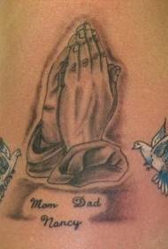 nagy fehér aranyos galamb és imádkozó kéz tetoválás minta