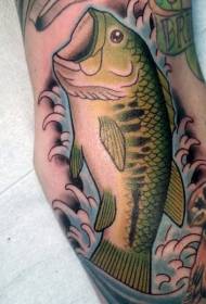 shkolla e vjetër model i peshkut të gjelbër dhe tatuazh krah